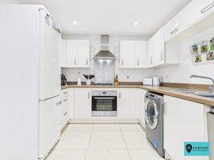 Kitchen- click for photo gallery